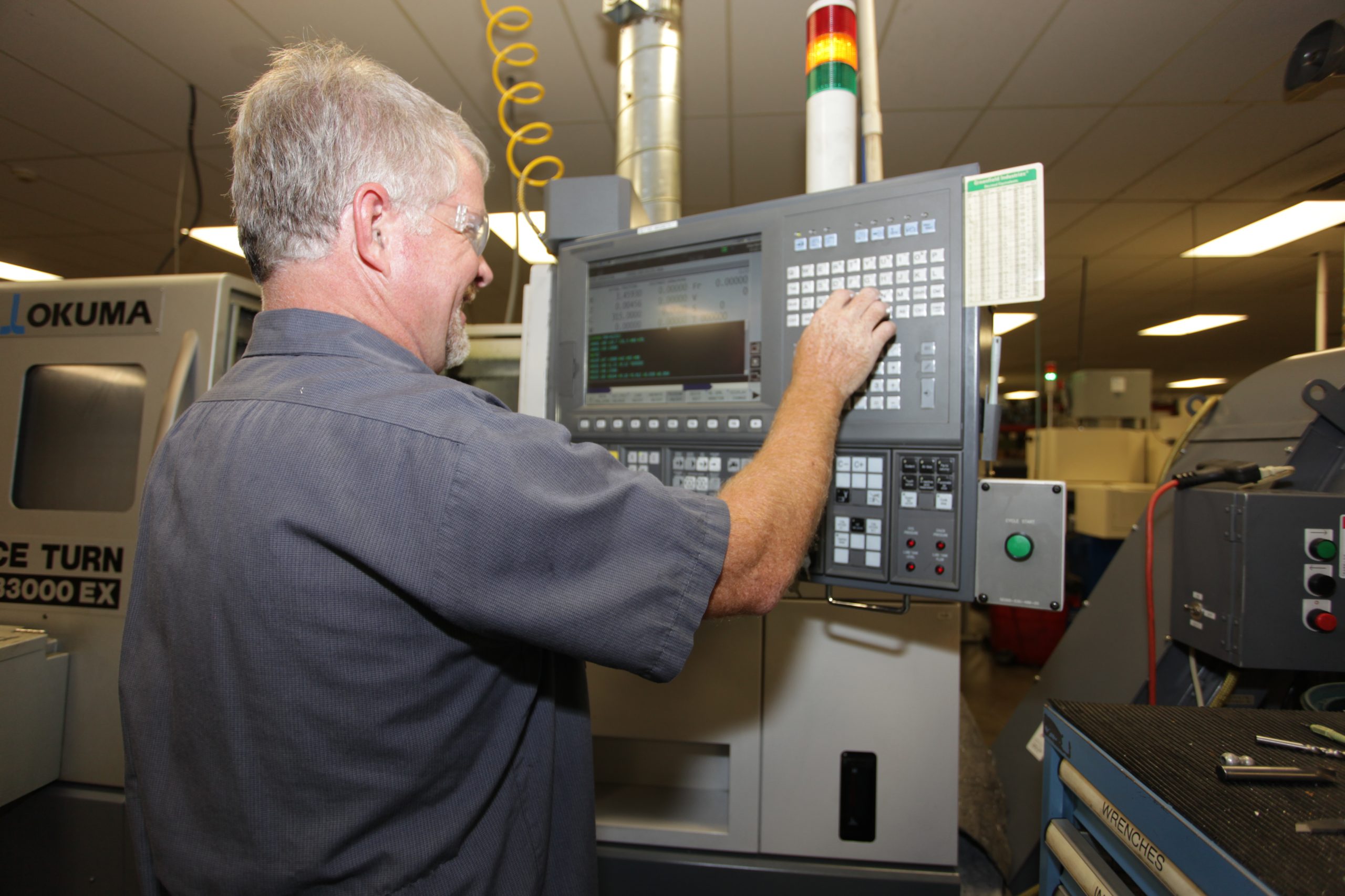 You are currently viewing How to Choose the Right CNC Manufacturing Partner